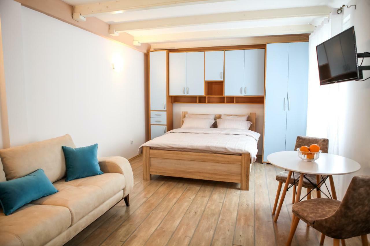 سيتينيي Sara Apartment المظهر الخارجي الصورة